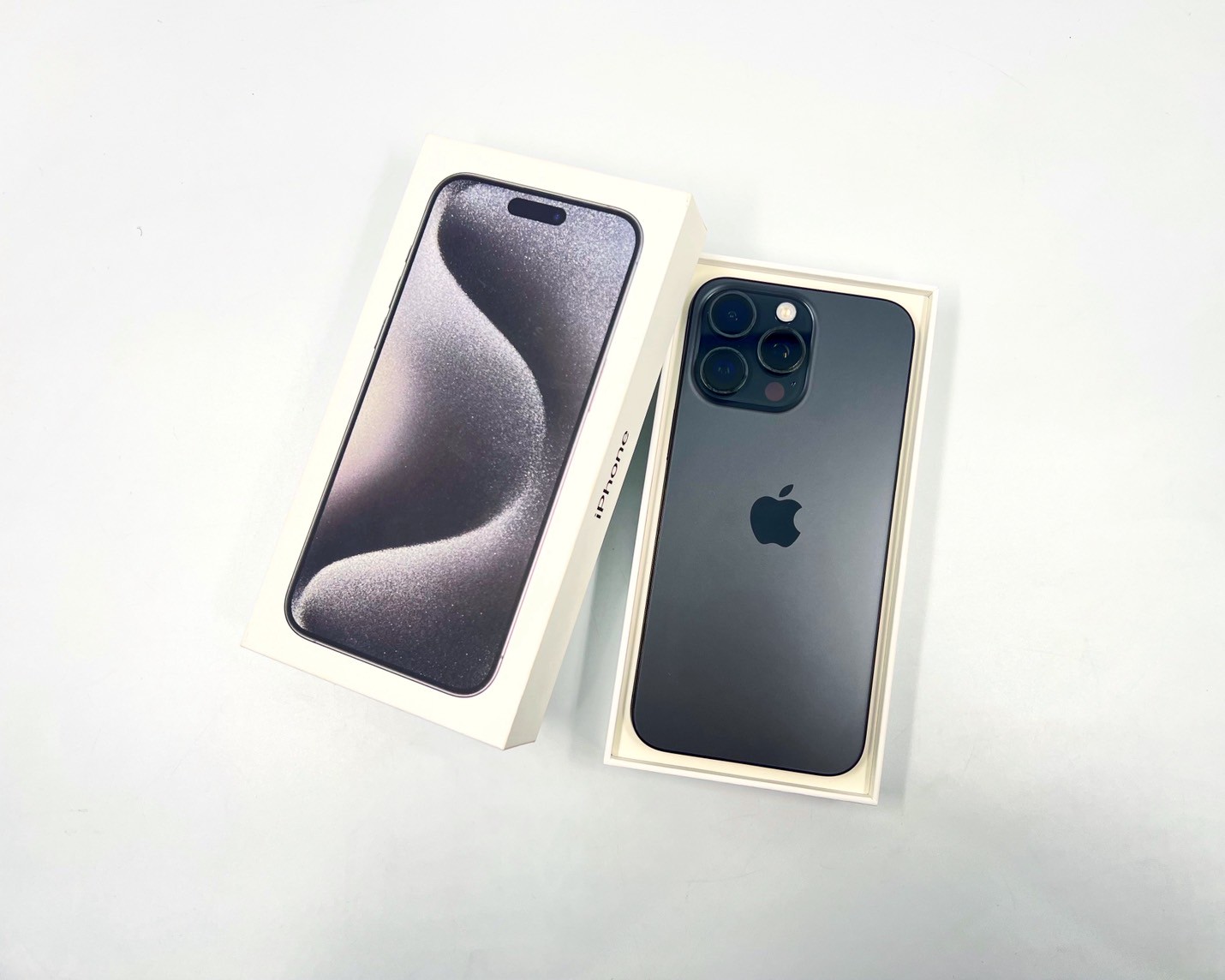 🫐 iPhone 15 Pro Max 256GB Black Titanium 🫐