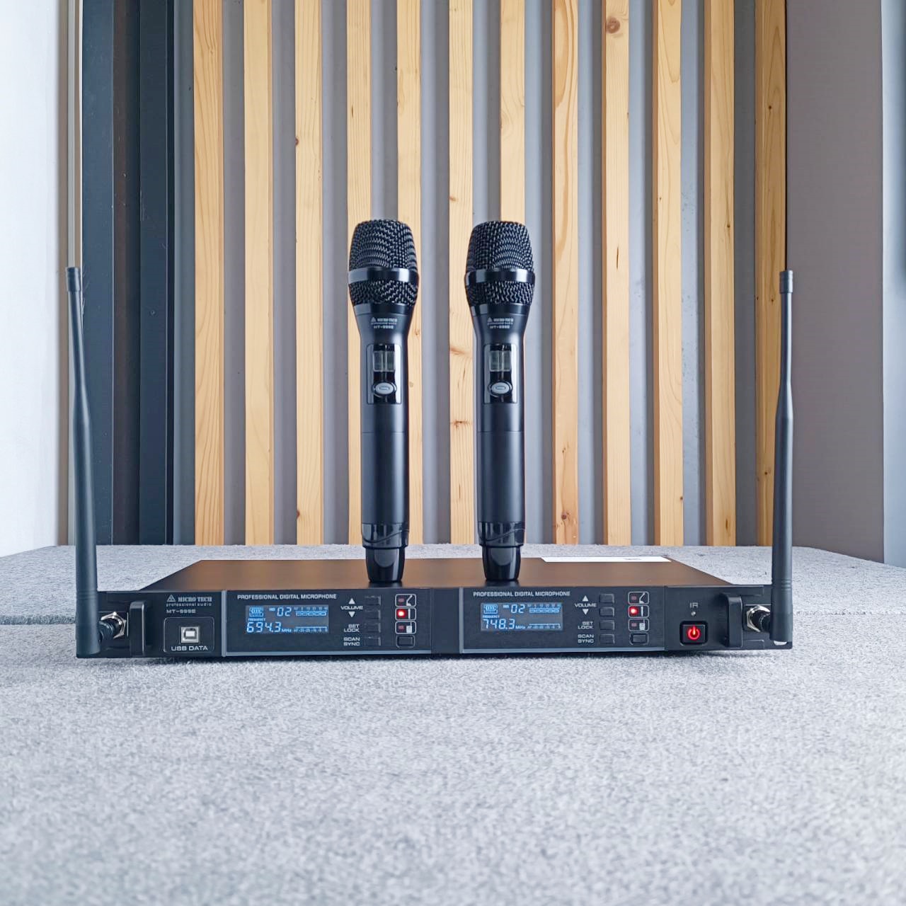 ไมค์2ด้าม MICROTECH MT-999E ไมค์ลอยมือถือคู่UHF ชุดไมค์ลอย มือถือคู่ ไมโครโฟนไร้สายดิจิตอล MICROTECH(ไมโครเทค) MT-999E MT-999Eเอไอ-ไพศาล
