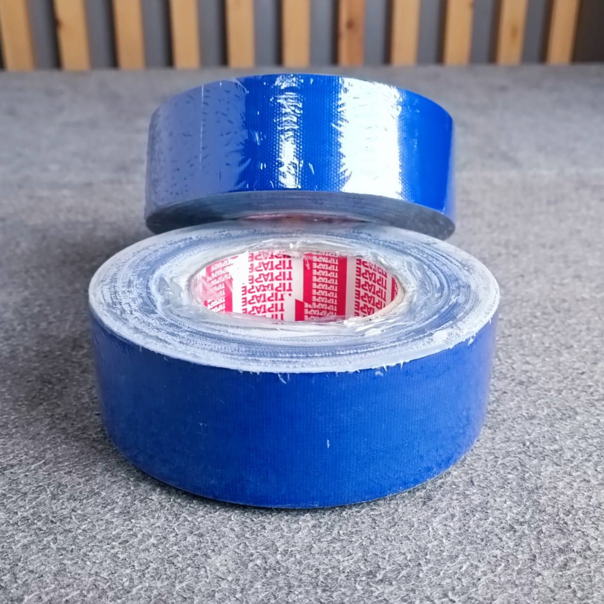 1ม้วน สีน้ำเงิน แร็คซีน2นิ้ว 50หลา เทปกาว2" เทปกาว2นิ้ว เทป อุปกรณ์สำหรับงานเวที แร็คซีนสีน้ำเงิน แร็คซีนยาว50หลา แร็คซีน50หลา เอไอ-ไพศาล