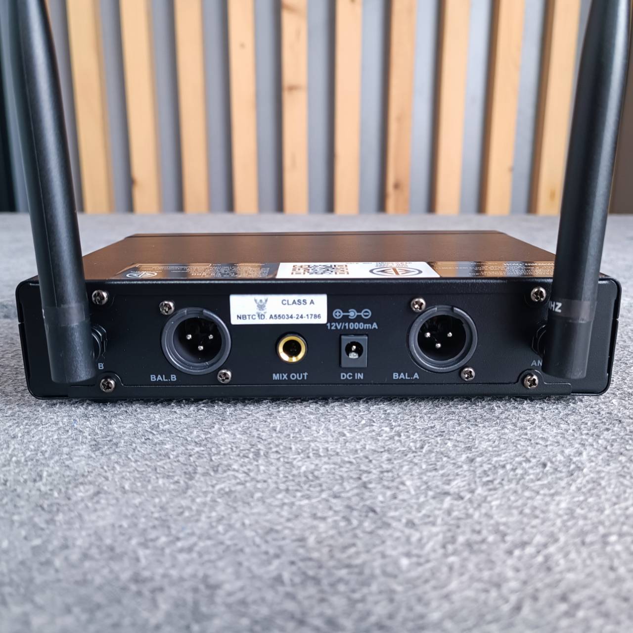 PROEUROTECH CB-900 ไมค์ลอย มือถือคู่ ปรับความถี่ได้ โปรยูโร เทค CB 900 PROEURO TECH CB900 เอไอ-ไพศาล