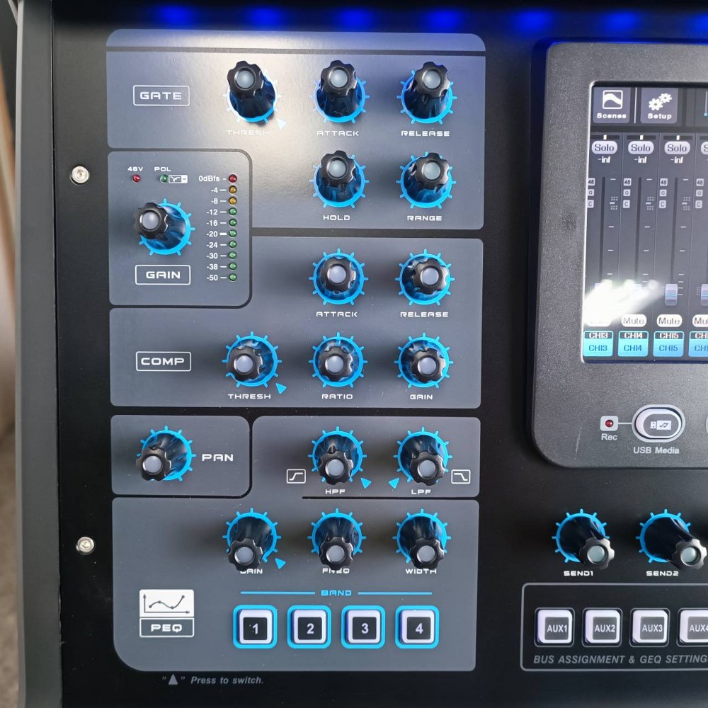 MICROTECH TQ-22 MIXER DIGITAL TQ 22 TQ22 ดิจิตอลมิกเซอร์ 16 อินพุต 8 Aux มีจอแบบสัมผัส เอไอ-ไพศาล