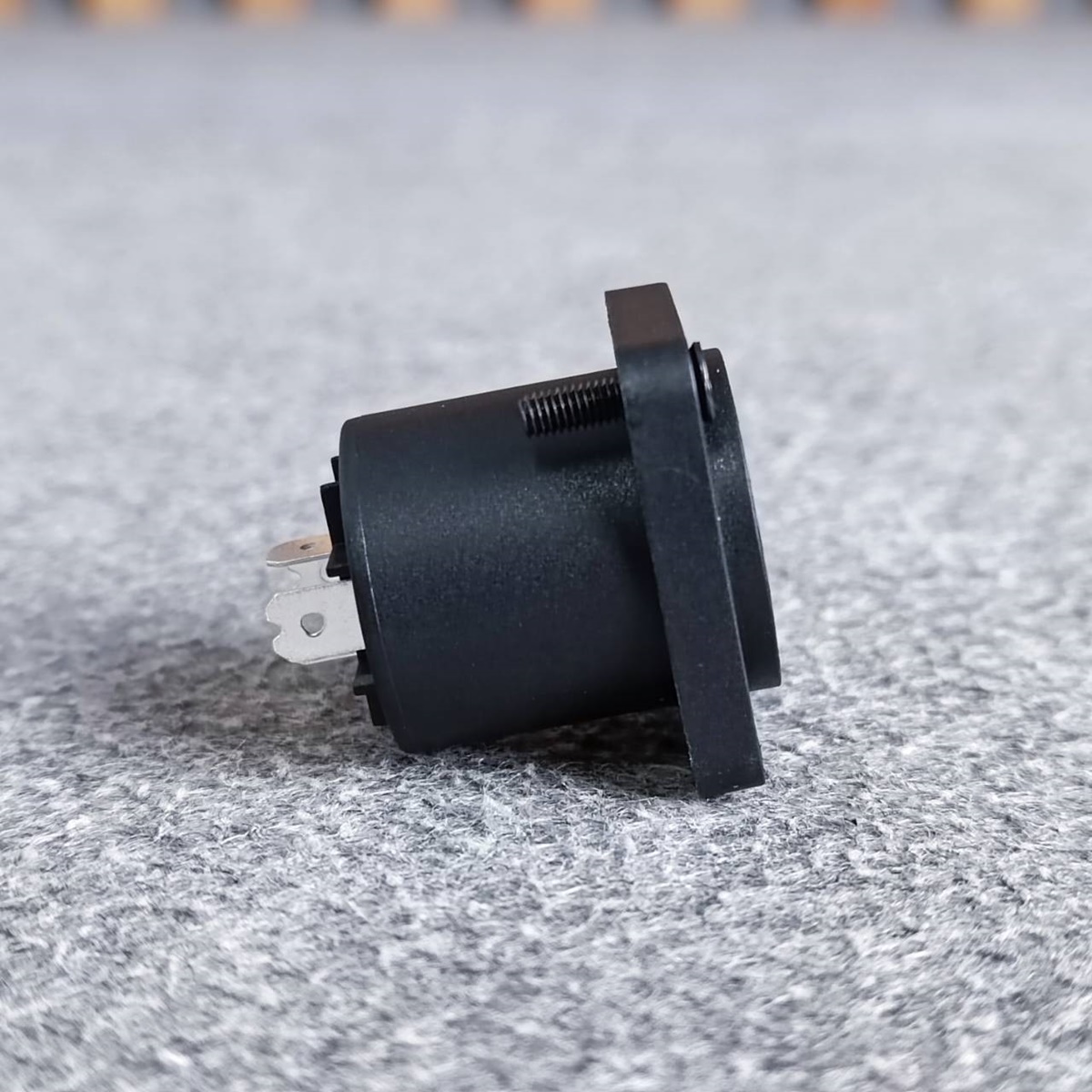 1อัน KANE COPPER1 speakon ตัวเมีย เหลี่ยมเล็ก มีน๊อตแถม สเปคคอนตัวเมีย แจ็ค สเปคคอน สเปคคอน ตัวเมีย เหลี่ยมเล็ก เอไอ-ไพศาล