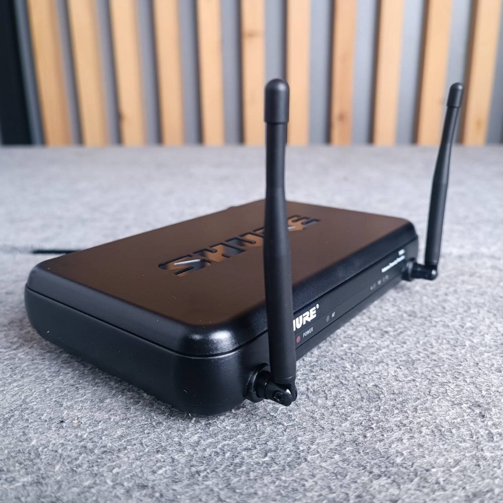 SHURE SVX24TH/PG58 Q12 ไมค์ลอยถือ ชุดไมค์ลอยมือถือเดี่ยว ย่าน UHF SVX 24 TH / PG 58 Q 12 SVX24TH/PG58 เอไอ-ไพศาล +++