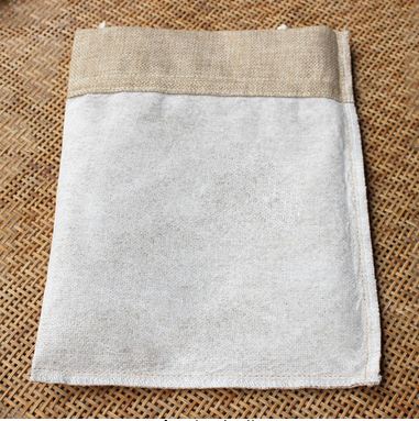 ถุงใส่ของชำร่วย ถุงผ้ากระสอบ ขนาด 9x12 cm ถุงผ้ากระสอบ ผ้าป่าน สีน้ำตาล พิมพ์ลายได้ ถุงผ้าแบบหูรูด สไตล์ วินเทจ 435407