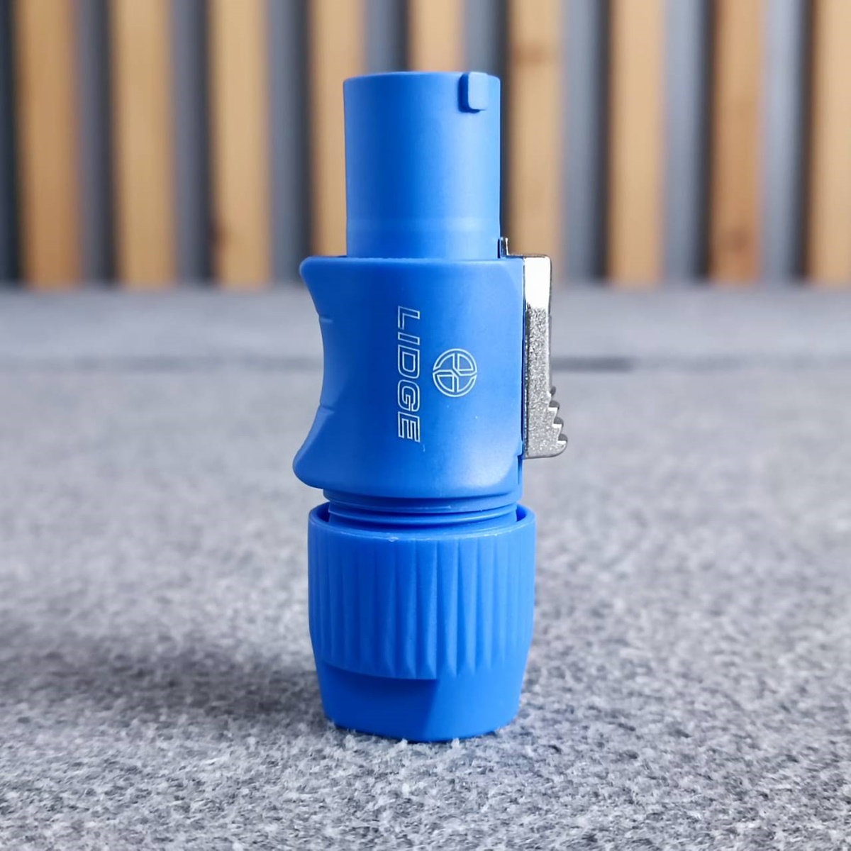 LIDGE LS-3FCA-1W รุ่นกันน้ำ ปลั๊ก POWER CON ตัวผู้ เพาเวอร์ครอนสีฟ้า ACตัวผู้ ปลั๊กตัวผู้ AC POWER PLUG A-type (power in) cable connector เอไอ-ไพศาล