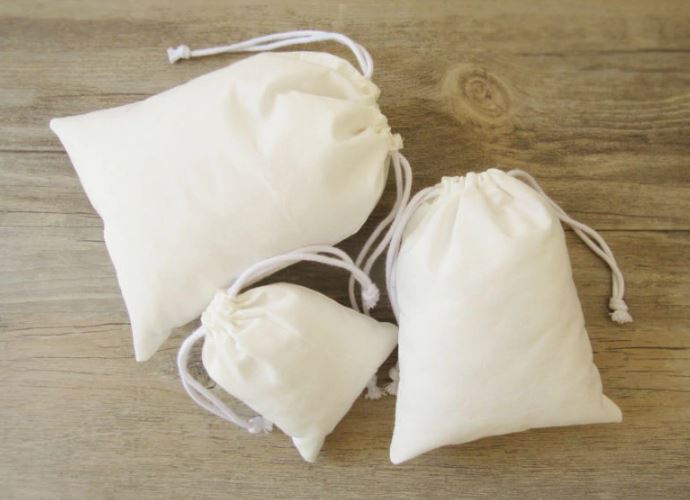 ถุงผ้ากระสอบ ถุงผ้าดิบ ผ้าฝ้าย ผ้าลินิน สีครีม หูรูดบน สกรีน logo ได้ ถุงผ้าออกแบบเองได้ 158251