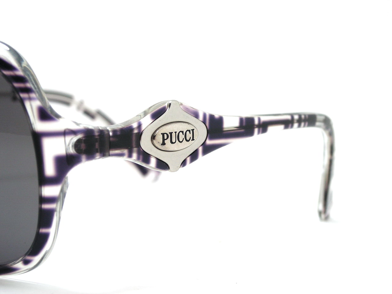 แว่นกันแดด Emilio Pucci ไฮโซมากมายค่ะแบรนด์นี้ ของแท้100%และถูกสุดๆ ส่งตรงจากUS.ค่ะ