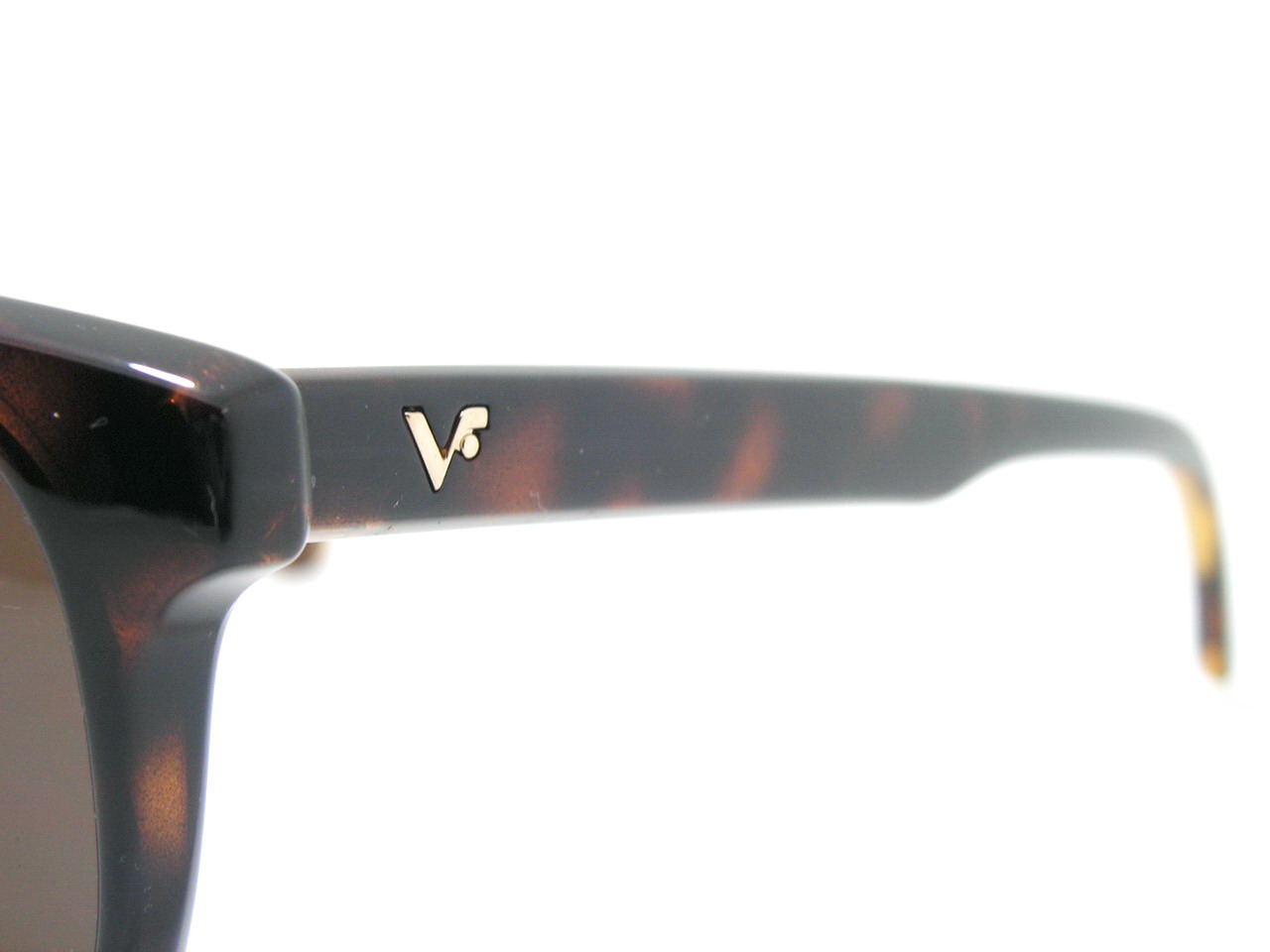 แว่นกันแดด Vogue แบรนด์นี้ใส่สวยแน่นอนค่ะ ของแท้และถูกที่สุด ส่งตรงจากUS.ค่ะ