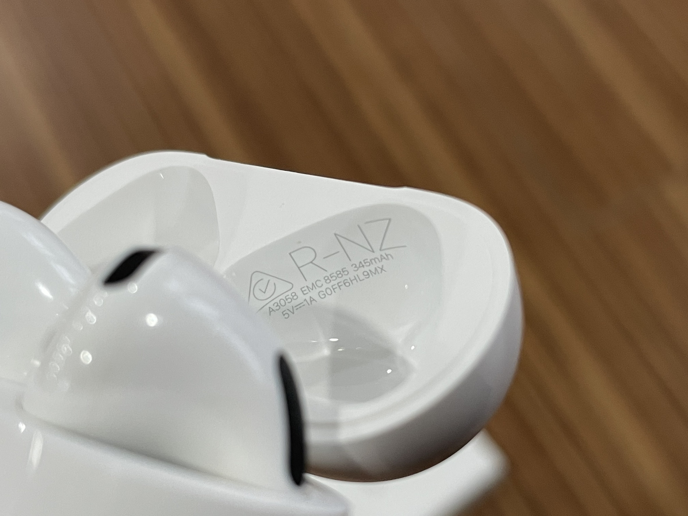 😚 AirPods 4 😚 🔥 AirPods สภาพดี ครบกล่อง พร้อมประกันศูนย์ 🔥