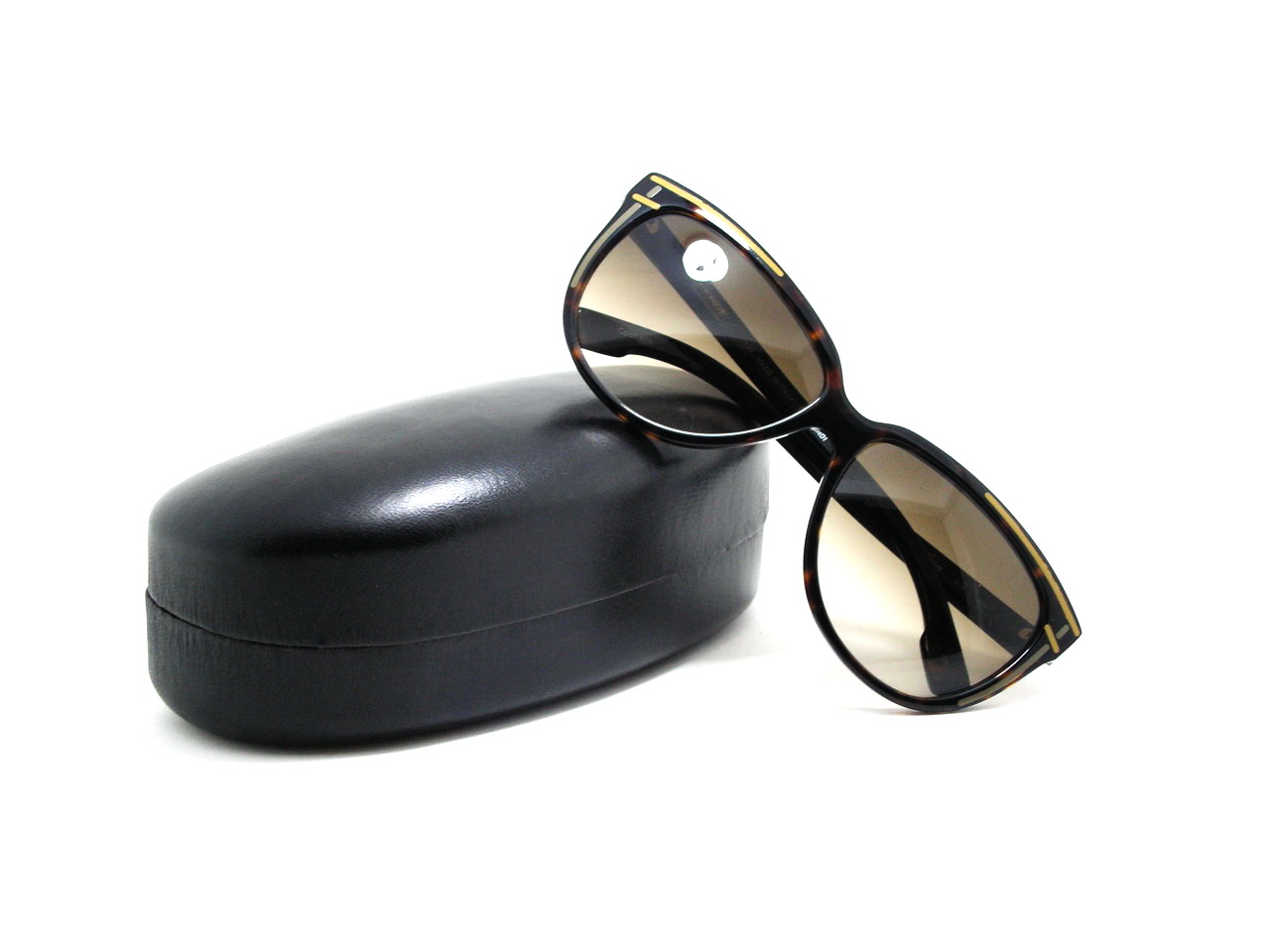 หมดแล้วค่ะ+++แว่นกันแดด Fendi !!!สวยหรูสุดๆค่ะ ของแท้100%และถูกสุดๆ ส่งตรงจากUS.ค่ะ