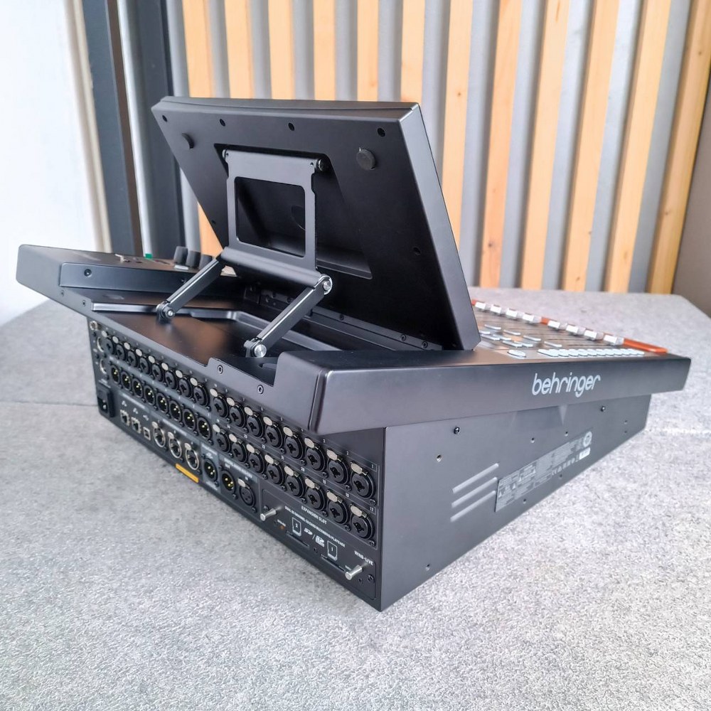 BEHRINGER WING COMPACT mixer สีดำ มิกซ์ดิจิตอลแบบมีหน้าบอร์ด 48 แชนแนล 28 บัส มิกเซอร์ มิกเซอร์ดิจิตอล เอไอ-ไพศาล