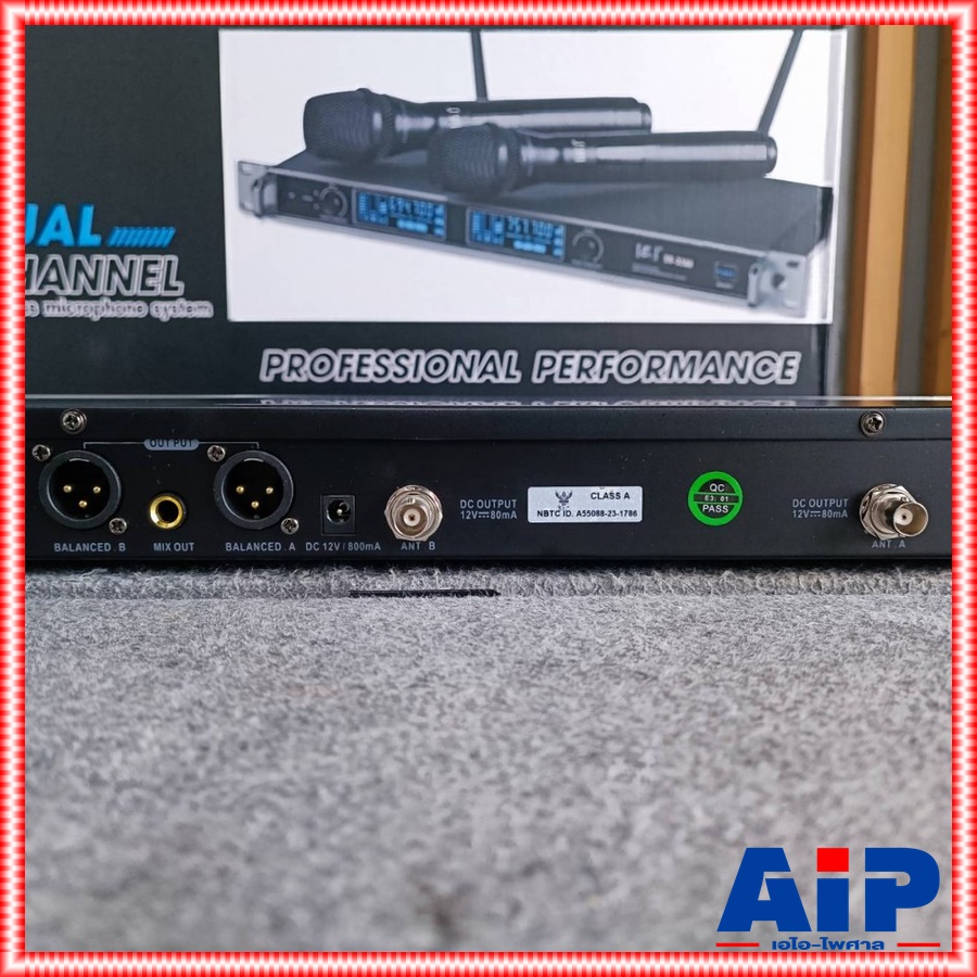 E3 ER-3200 ไมค์ลอยUHF ปรับความถี่ ไมค์ลอยถือไร้สาย ไมโครโฟนไร้สาย ย่าน UHF มีกล่องเก็บไมค์แถมมาในชุด ไมค์ลอยถือคู่ E3 รุ่น ER 3200 ER3200 เอไอ-ไพศาล