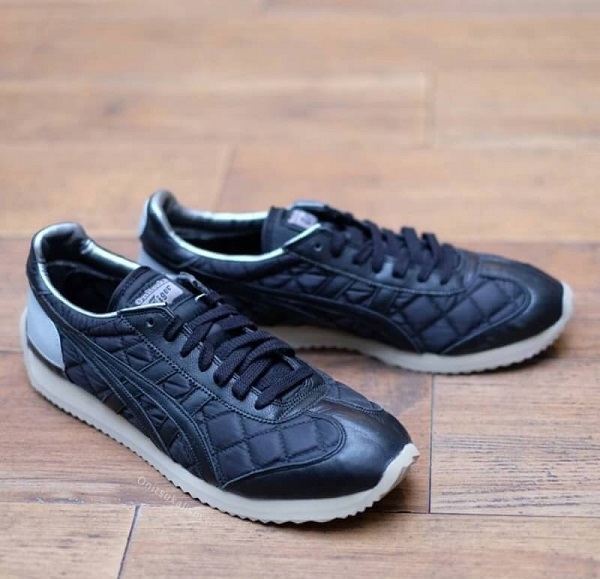 California 78 - Black / Black (Chanel) ลายตารางสีดำ (Show Case)