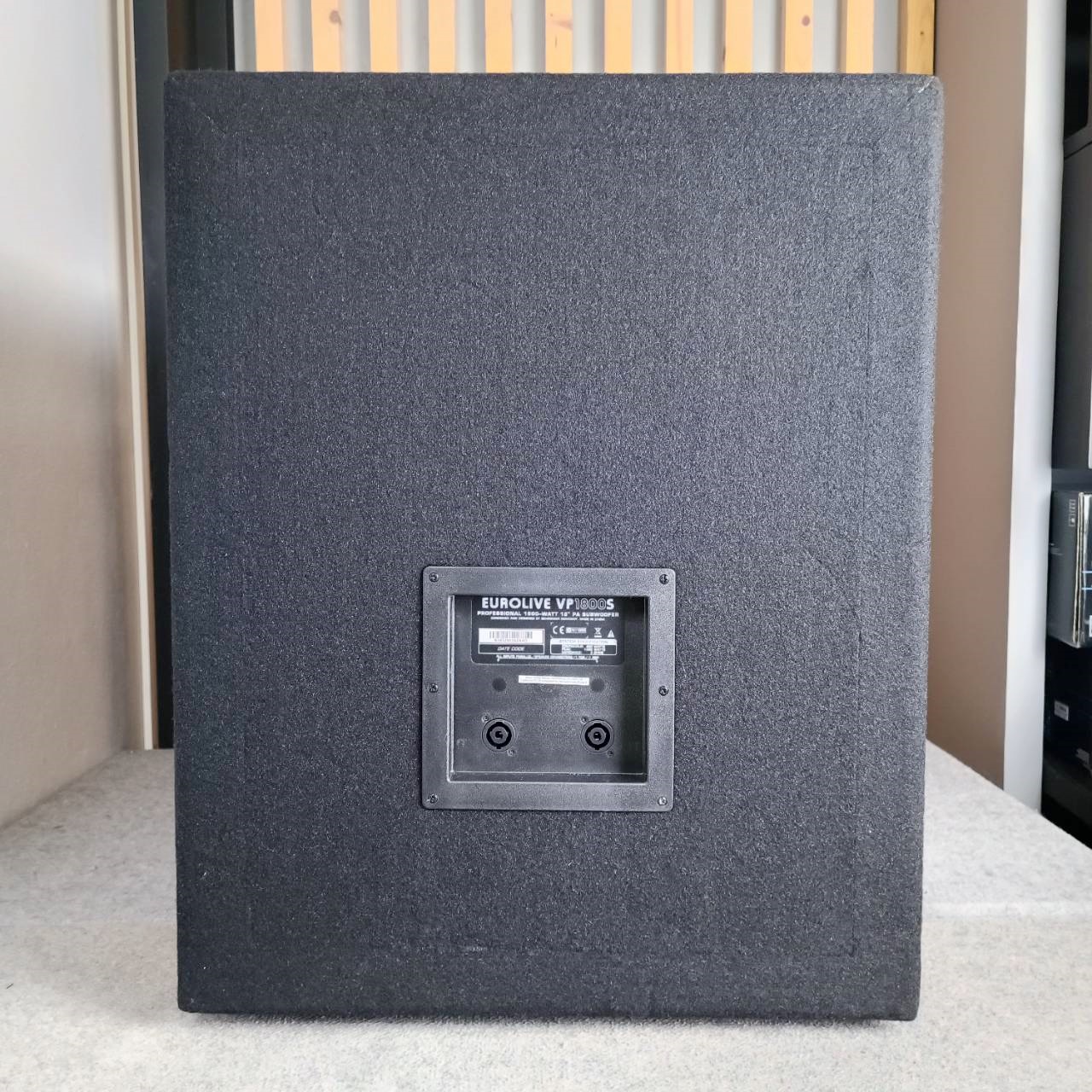 สินค้าเสียหายจากการขนส่ง BEHRINGER VP-1800S ตู้ลำโพง18นิ้ว ตู้แตก ลำโพง ซับ เบส VP 1800S VP1800S เอไอ-ไพศาล