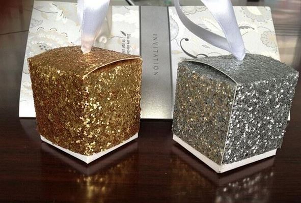 กล่องกระดาษ ขนาด 5 cm กล่อง Diy กล่องกระดาษใส่ของขวัญ ของชำร่วย ดีไซน์ เป็น Glitter สีเงิน และ สีทอง สวยหรู ตกแต่งงานแต่งงาน 53153