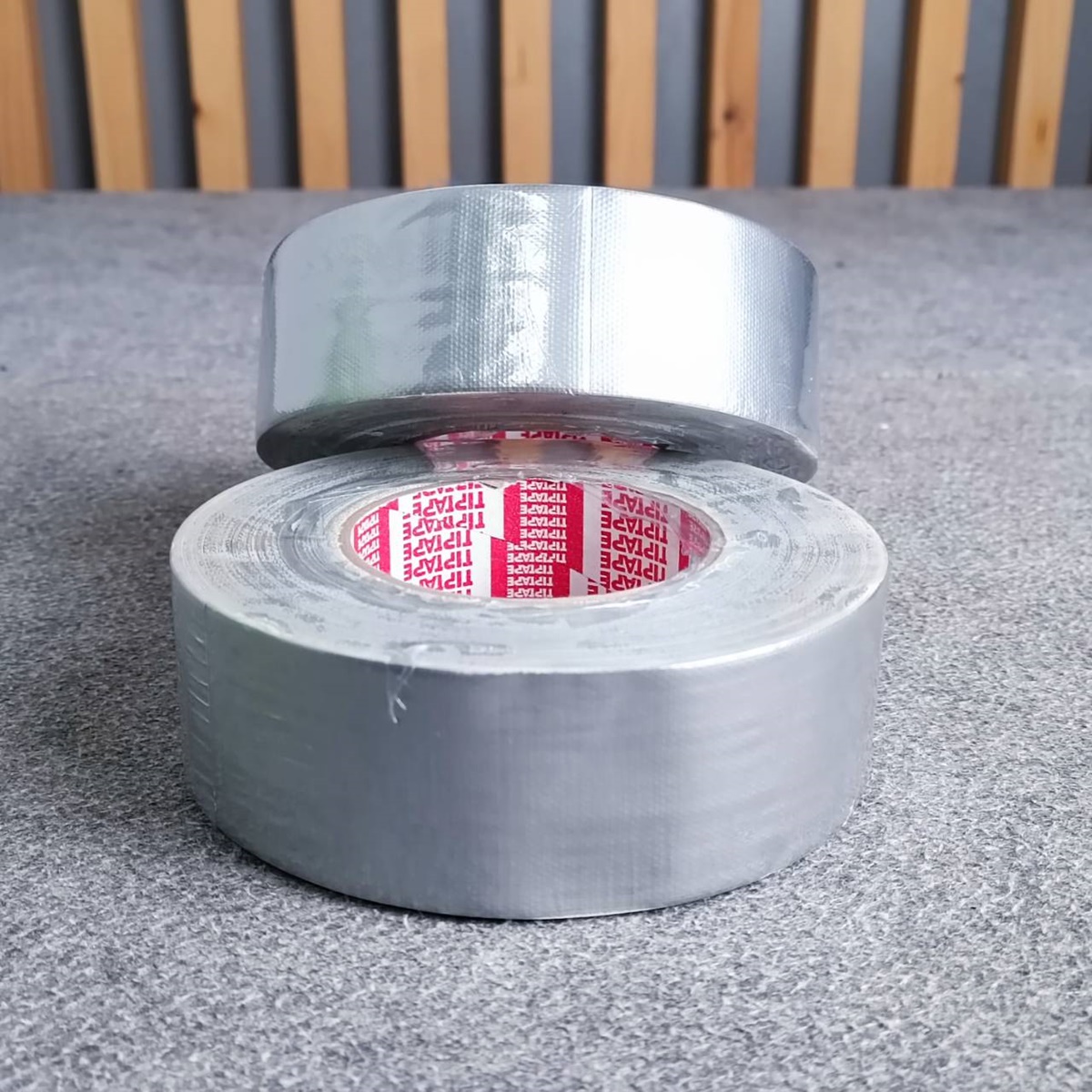 1ม้วน สีเทา แร็คซีน2นิ้ว 50หลา เทปกาว2" เทปกาว2นิ้ว เทป อุปกรณ์สำหรับงานเวที แร็คซีนสีเทา แร็คซีนยาว50หลา แร็คซีน50หลา เอไอ-ไพศาล