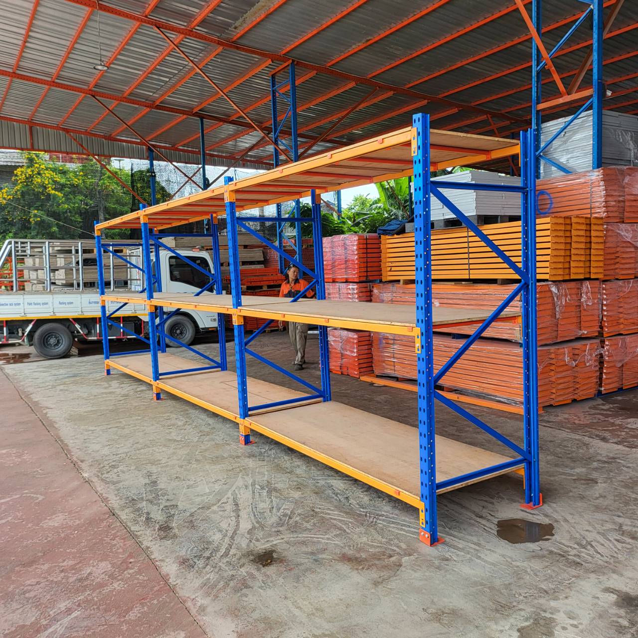 Medium rackมือสอง เข้าใหม่ ขนาด 100x243x250cm 3 ชั้น รับน้ำหนักได้ชั้นละ 500 kg