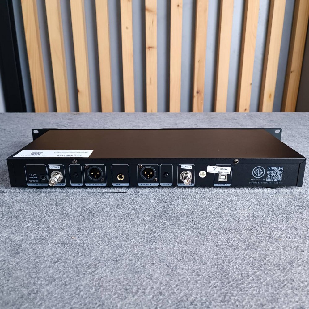 MICROTECH MT111D V3 ไมค์ลอยมือถือคู่UHF ไมค์ลอยคู่ ไมค์คาราโอเกะ MT-111D V3 แถม อุปกรณ์ย้ายเสา กระเป๋าเก็บไมค์ MT 111 D MT111 D MICRO TECH ไมโครเทค ไมค์ลอย - ถือคู่ ไมโครโฟนไร้สาย สามารถปรับเซ็ทที่ตัวเครื่อง และ ตัวไมค์ได้เลย เอไอ-ไพศาล +++