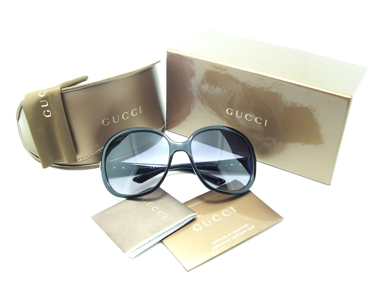 หมดแล้วค่ะ+++แว่นกันแดด Gucci !!!ไฮโซมากมายค่ะ ของแท้100%และถูกสุดๆ ส่งตรงจากUS.ค่ะ