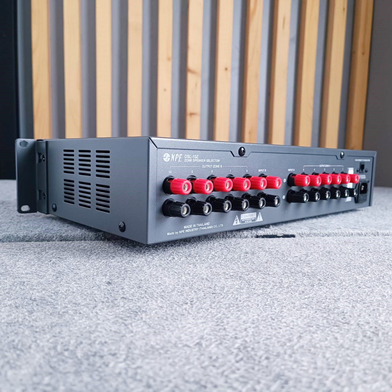 NPE DSL-10Z SELECTOR SWITCH เครื่องแยกสัญญาณ DSL 10 Z DSL10Z เครื่องแยกสัญญาณเสียง ซีเล็คเตอร์สวิทช์ เอไอ-ไพศาล