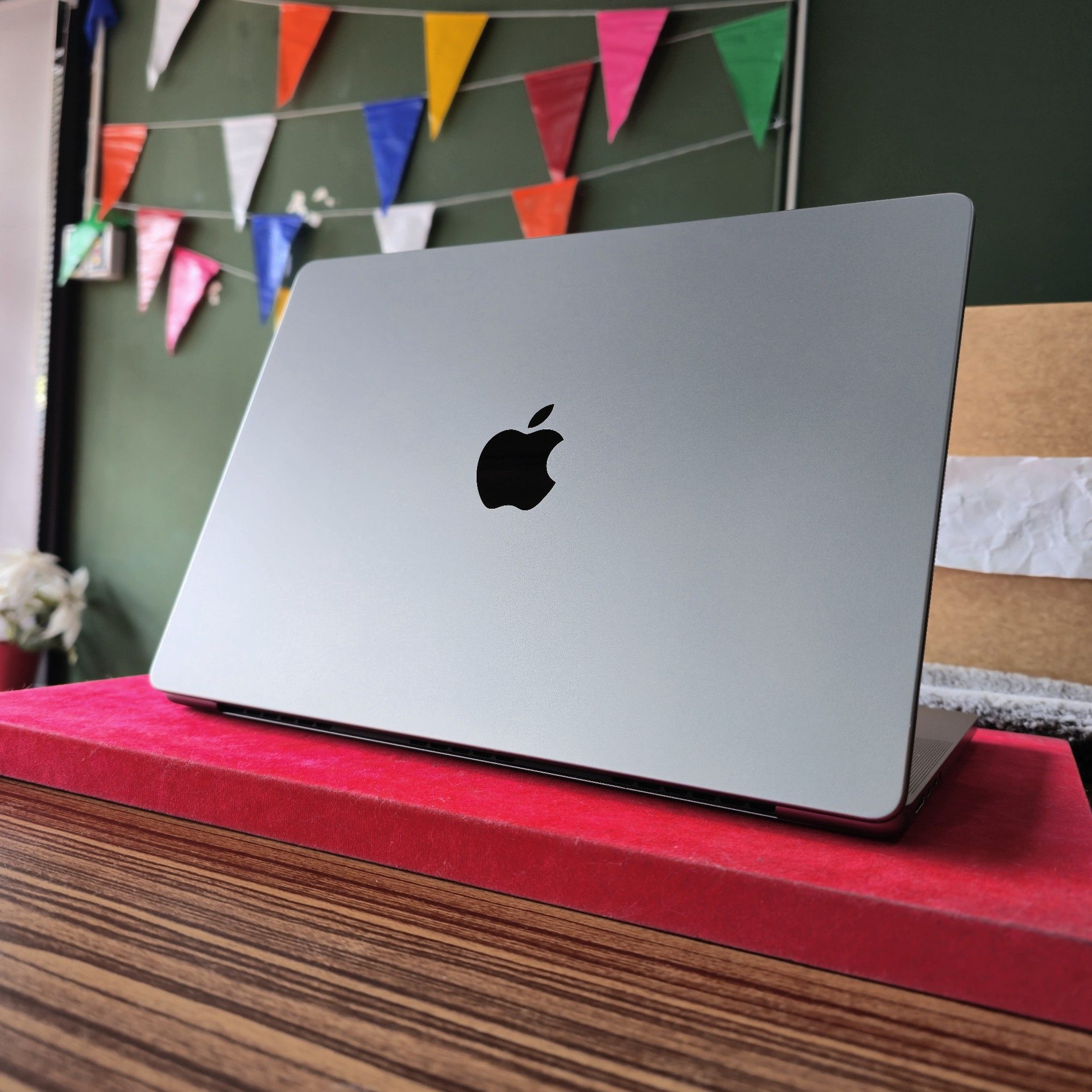 🫧🐯 RARE item❕️🌹🎩 MacBook Pro 14" 16/512GB M2 Pro (2023) Space Gray 🌿✨️ #แบต92% #สภาพดี 🌕🚀🤍 M2 Pro / 16GB / 512GB SSD / Thunderbolt / 14" / 120Hz🤍