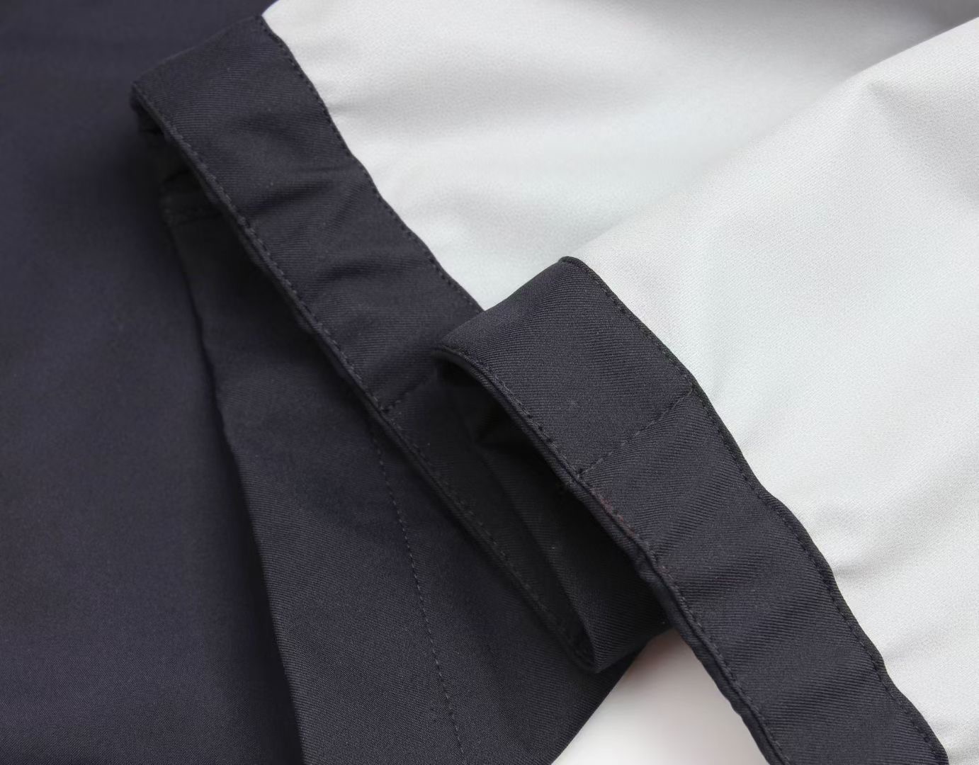 **do** เสื้อคลุม Zegna MOTORIN 100CC MICROFIBER BLOUSON สินค้าใหม่ ของแท้