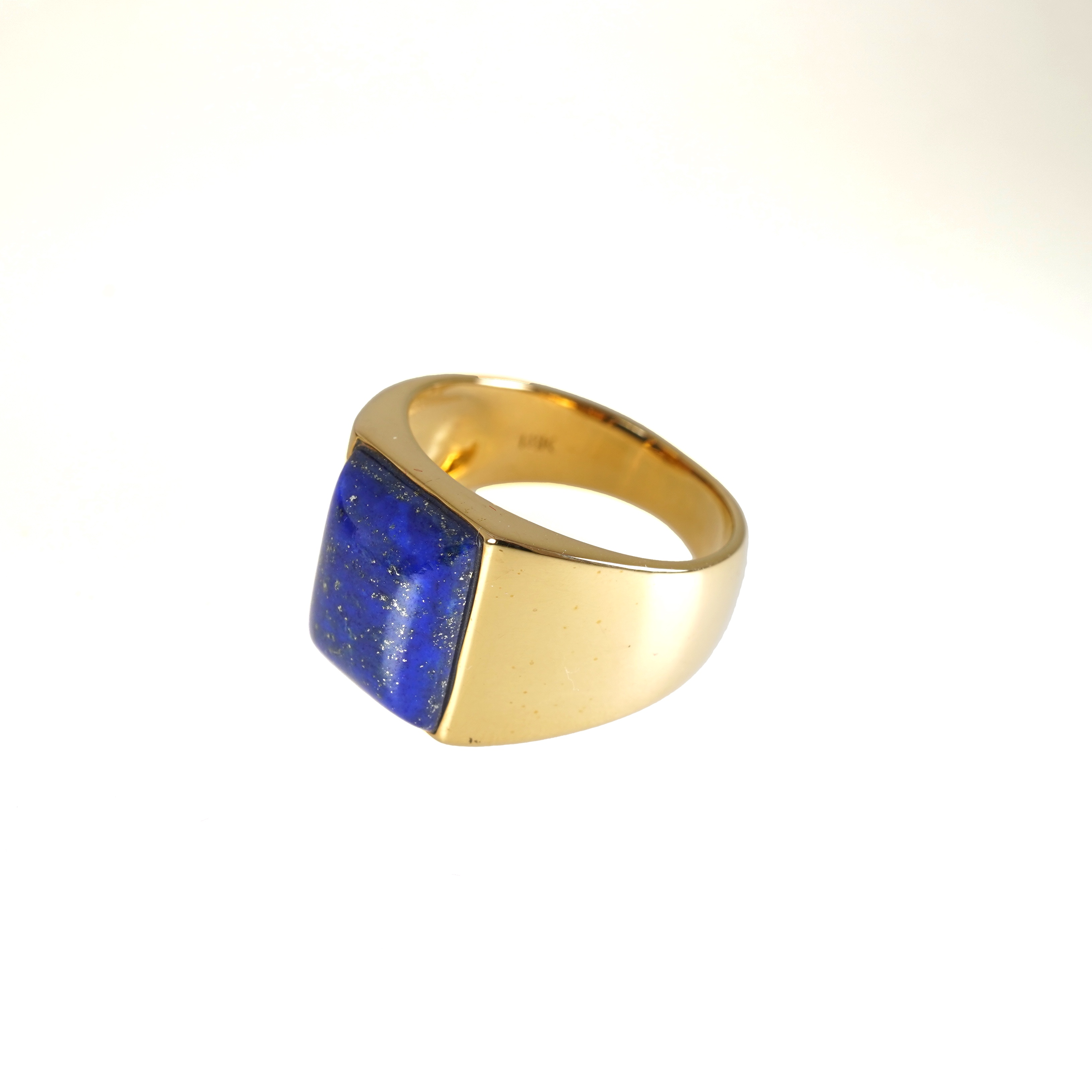 แหวนทอง: แหวนผู้ชาย แหวนทอง 18K ฝังลาพิส ลาพิส ลาซูลี(Lapis lazuli) เจียรเหลี่ยม เหมาะสำหรับสุภาพบุรษ