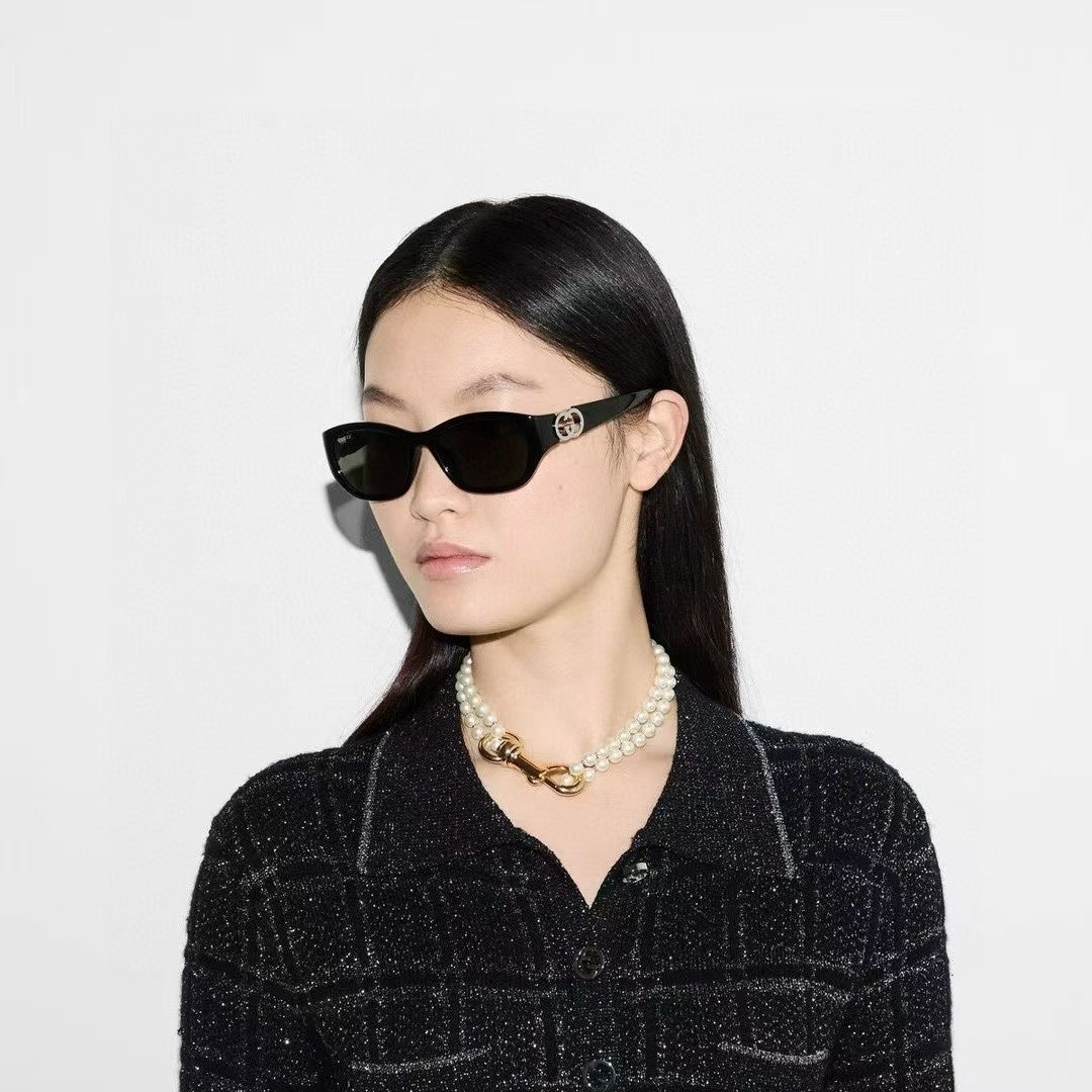**do** แว่นตากันแดด Gucci RECTANGULAR FRAME SUNGLASSES สินค้าใหม่ ของแท้