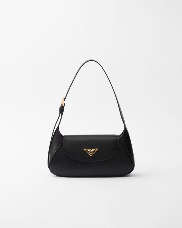 **C ** กระเป๋าหนังแท้ Prada Mini Bag ขนาด 25x14x5.5 cm สินค้าใหม่ ของแท้