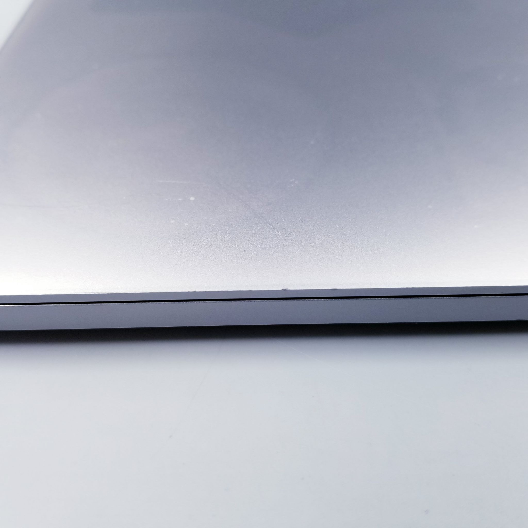 💎 MacBook Pro 13" 2018 Four Thunderbolt 3 ports SpaceGray 💎 💖 #มาแล้ว #MBP 2018 Touch Bar พร้อมเซ็นเซอร์ Touch ID ในตัว ราคาสุดคุ้ม 💖