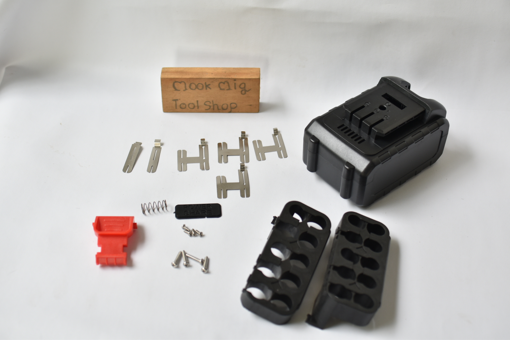 กล่องแบต บอดี้แบต ทรง โอซูกะ osuka 10cell 15cell เฉพาะบอดี้ตามภาพ ไม่รวมแบตเตอรี่ BMS