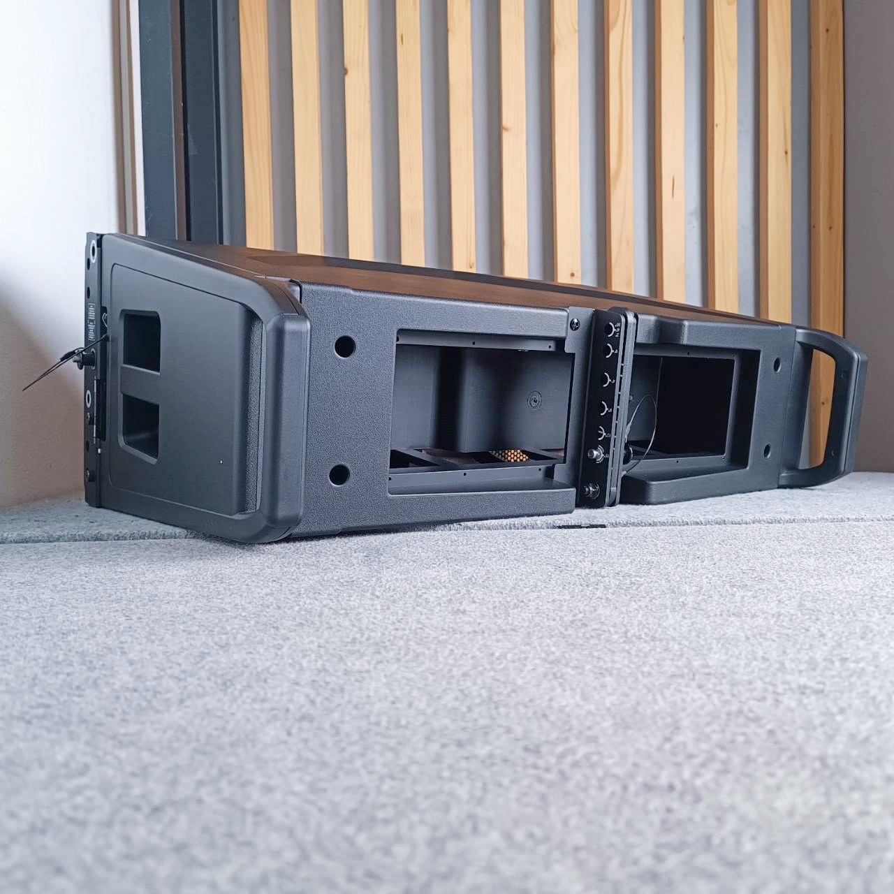 KANE ตู้เปล่าพลาสติก LINE ARRAY 10นิ้ว เฉพาะตู้ KA NE ตู้เปล่า พร้อมปากแหลม Line array ตู้แขวน คาเนะ เอไอ-ไพศาล