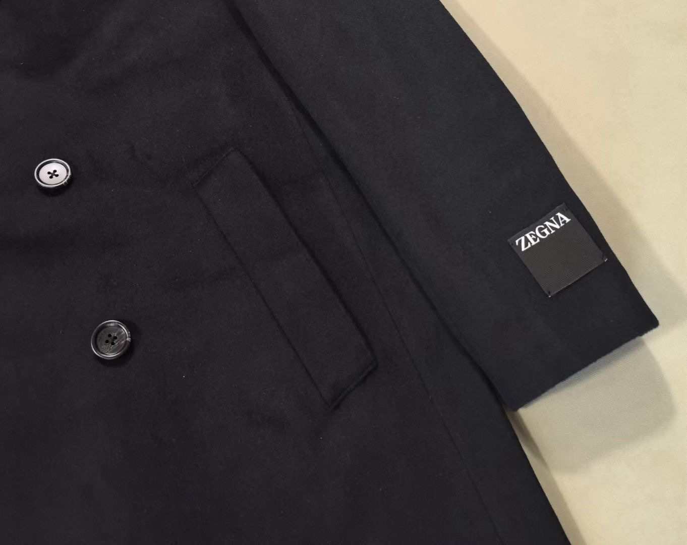 เสื้อโค้ท Ermenegildo Zegna Black Cashmere Double Breasted Coat สินค้าใหม่ ของแท้