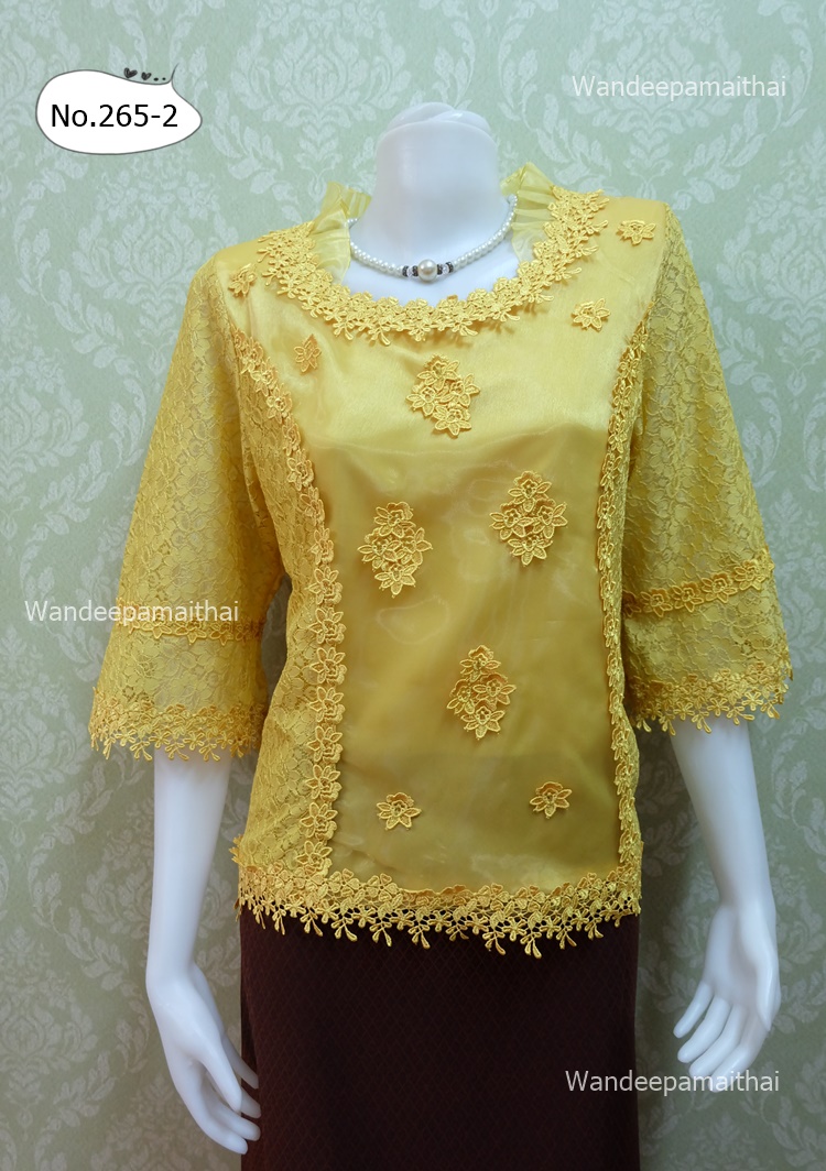 เสื้อลูกไม้ แขนสามส่วน คอระบายผ้าแก้ว ด้านหน้าแต่งผ้าแก้ว สีไพรทอง เบอร์ 50