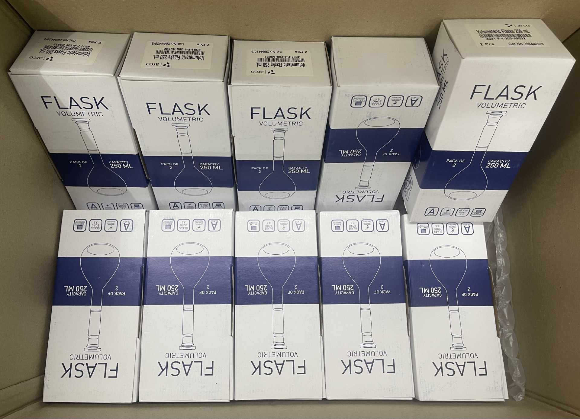 ขวดปรับปริมาตร (Flask, Volumetric Class A, Arco ) with Cer. ขนาด 5,10,25,50,100,200,250,500,1000,2000 มล
