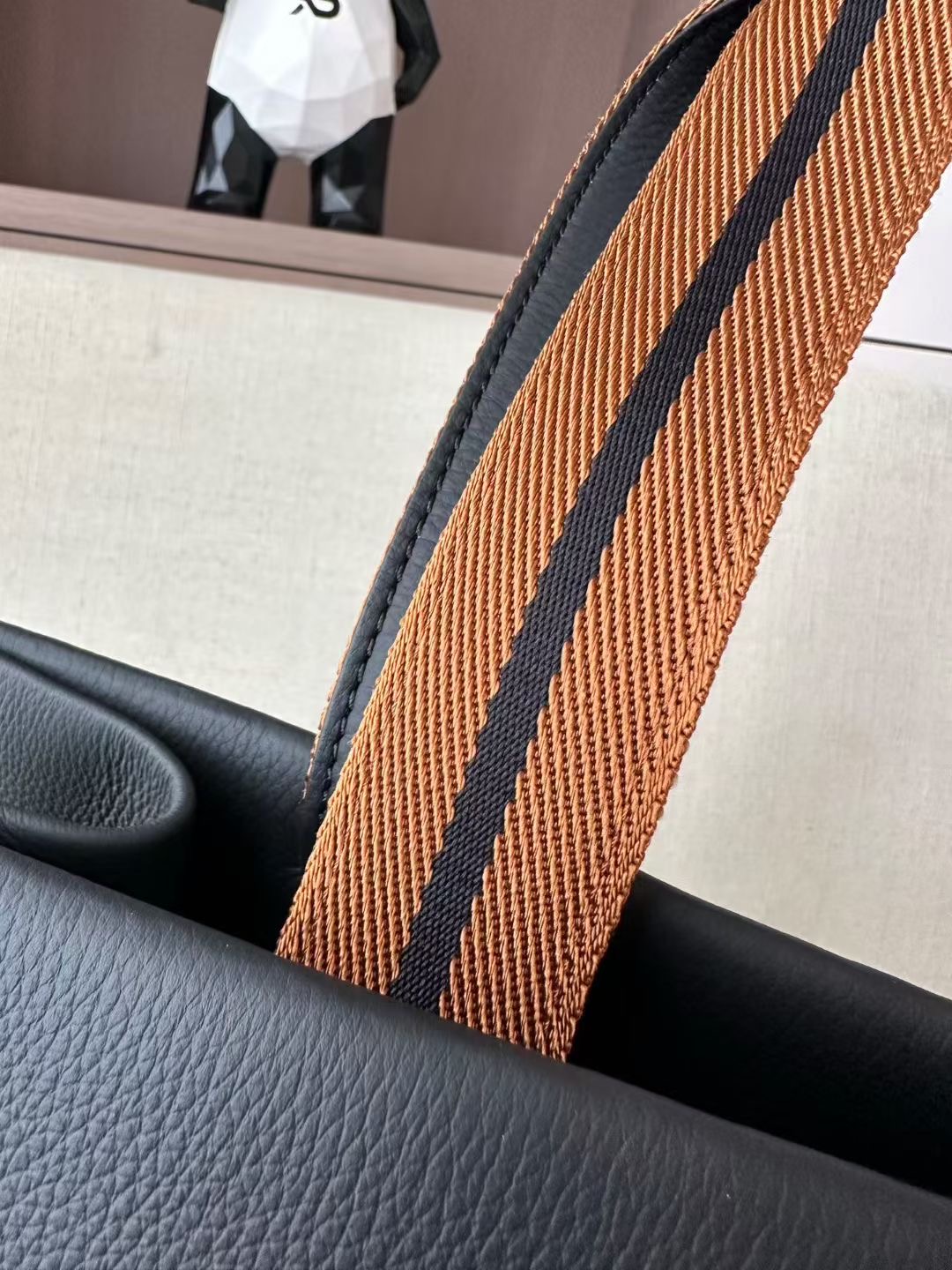 **do** กระเป๋าเดินทางหรือใส่เอกสาร Zegna BLACK DEERSKIN TOTE BAG หนังกวางนุ่ม สินค้าใหม่ ของแท้