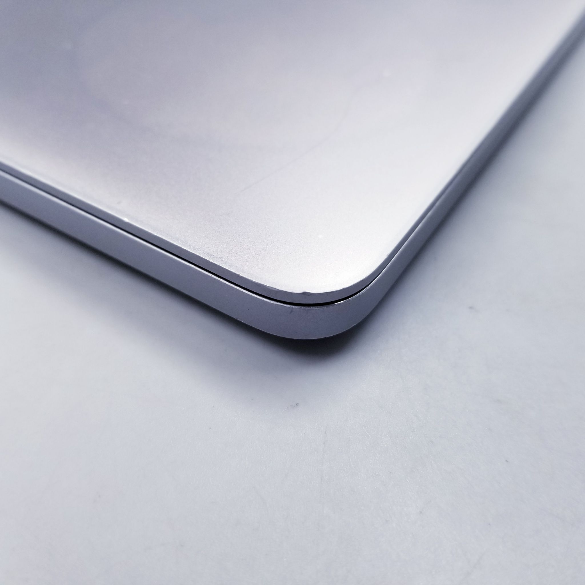 💎 MacBook Pro 13" 2018 Four Thunderbolt 3 ports SpaceGray 💎 💖 #มาแล้ว #MBP 2018 Touch Bar พร้อมเซ็นเซอร์ Touch ID ในตัว ราคาสุดคุ้ม 💖