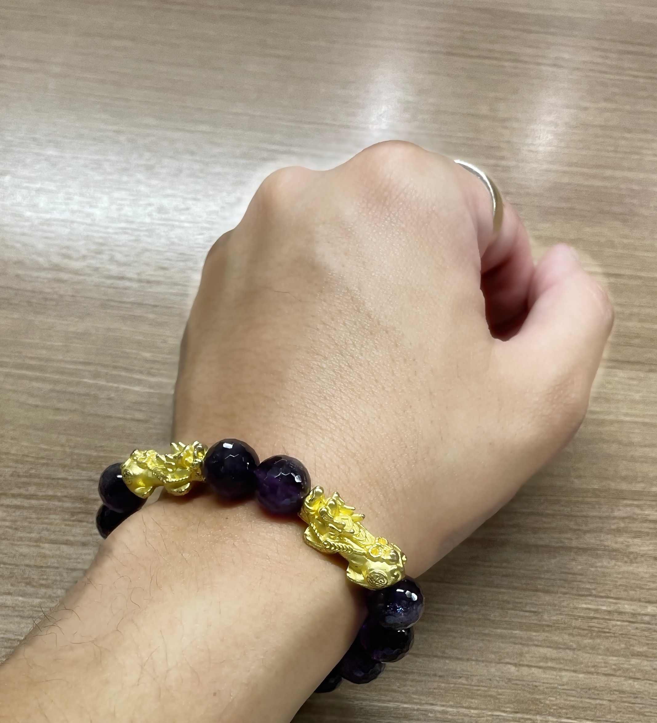 สร้อยข้อมือปี่เซี๊ยะ ลูกปัดอเมทิสต์(Amethyst) แท้ เสริมมงคล ขจัดเรื่องทุกข์ใจ