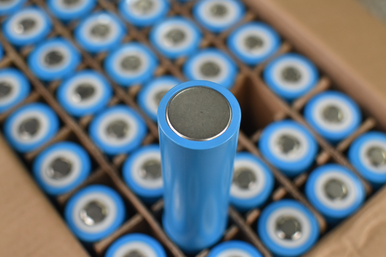 แบตเตอรี่ ลิเทียมฟอตเฟส Lifepo4 ขนาด 38121 , 32140 15Ah 3C 3.2V IR ต่ำ เหมาะกับงานรถไฟฟ้าขนาดเล็ก โคมไฟโซล่าเซล