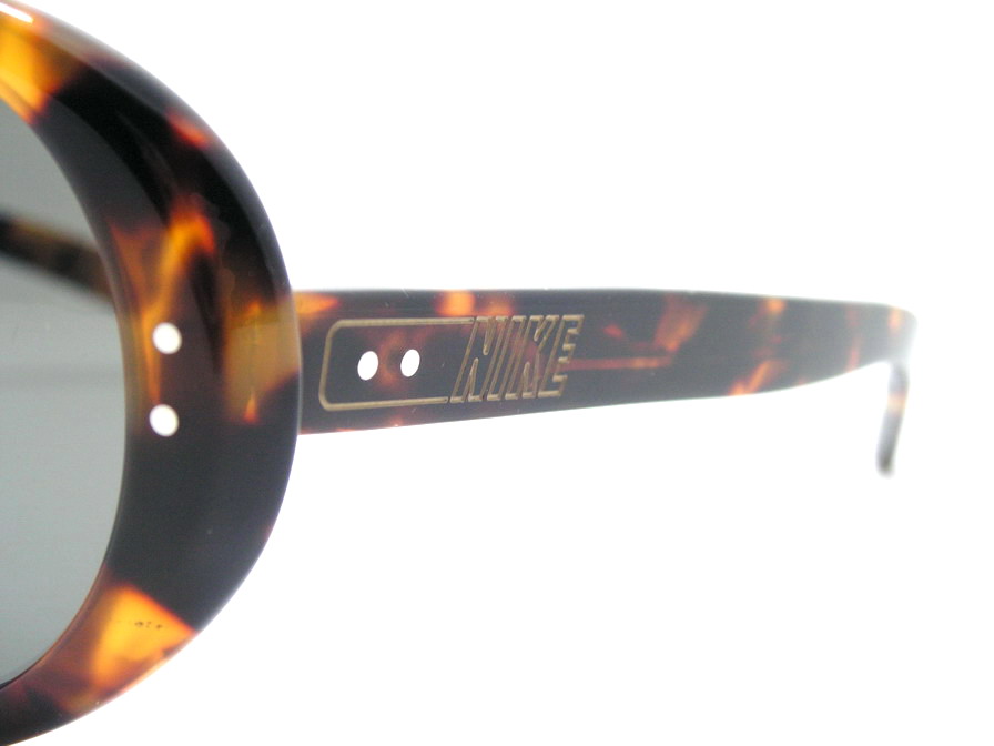 แว่นกันแดด Nike !!!สวยและเก๋มากมากค่ะ ของแท้100%และถูกสุดๆ ส่งตรงจากUS.ค่ะ