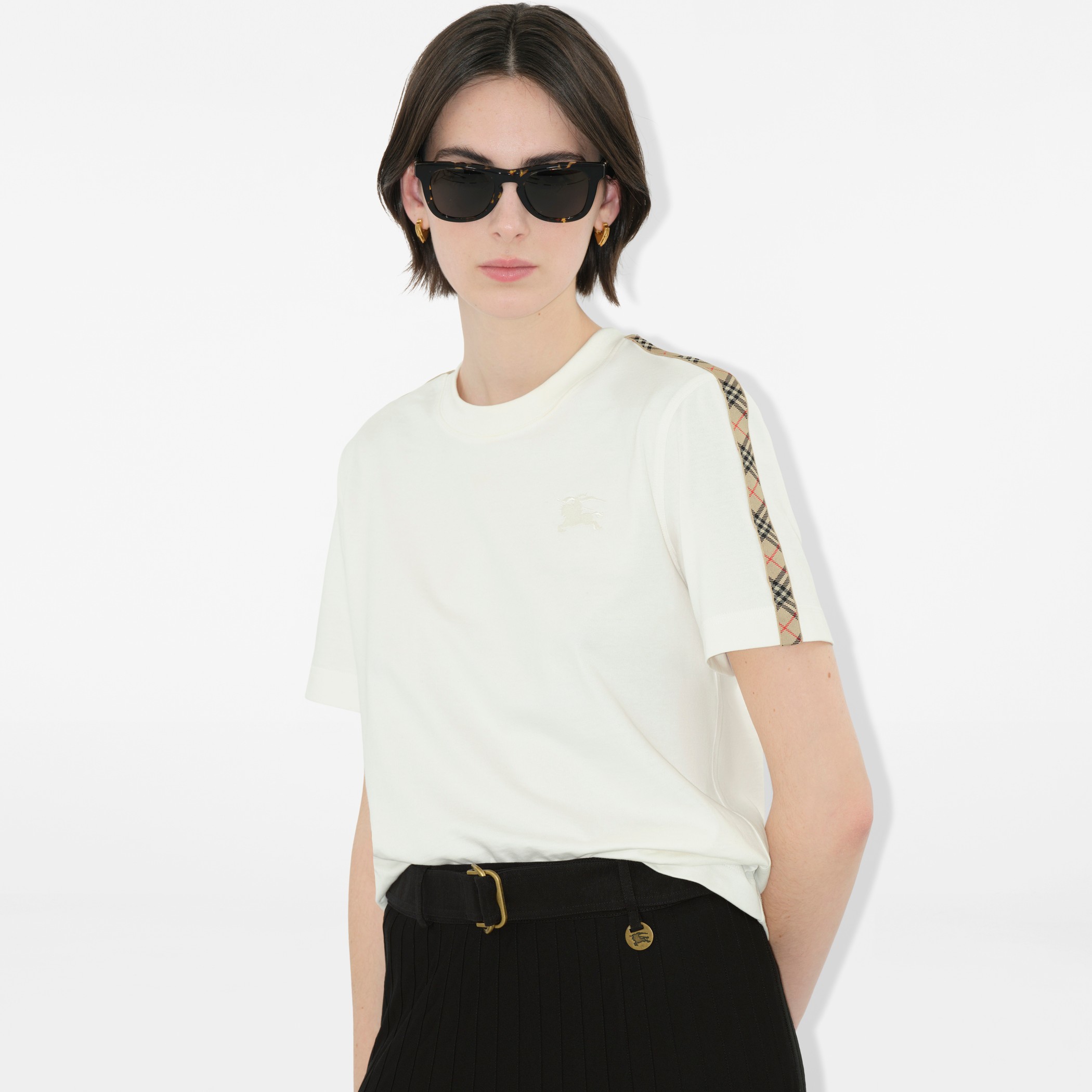 **do** เสื้อยืด Burberry Check Trim Cotton ของผู้หญิง มี 2 สี สินค้าใหม่ ของแท้