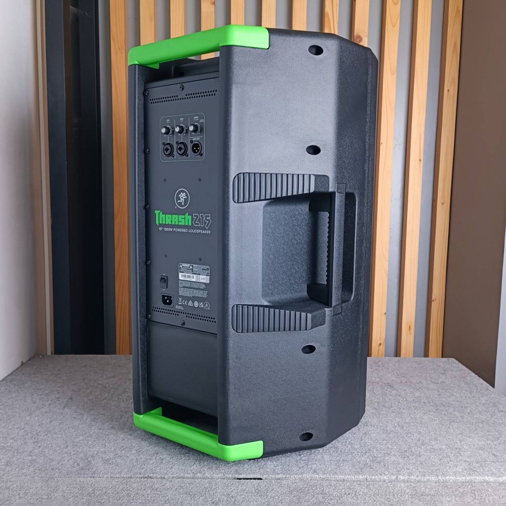 MACKIE THRASH-215 active speaker THRASH 215 THRASH215 ลำโพง 2 ทาง 15 นิ้ว แอมป์ในตัว 1300 วัตต์ เอไอ-ไพศาล
