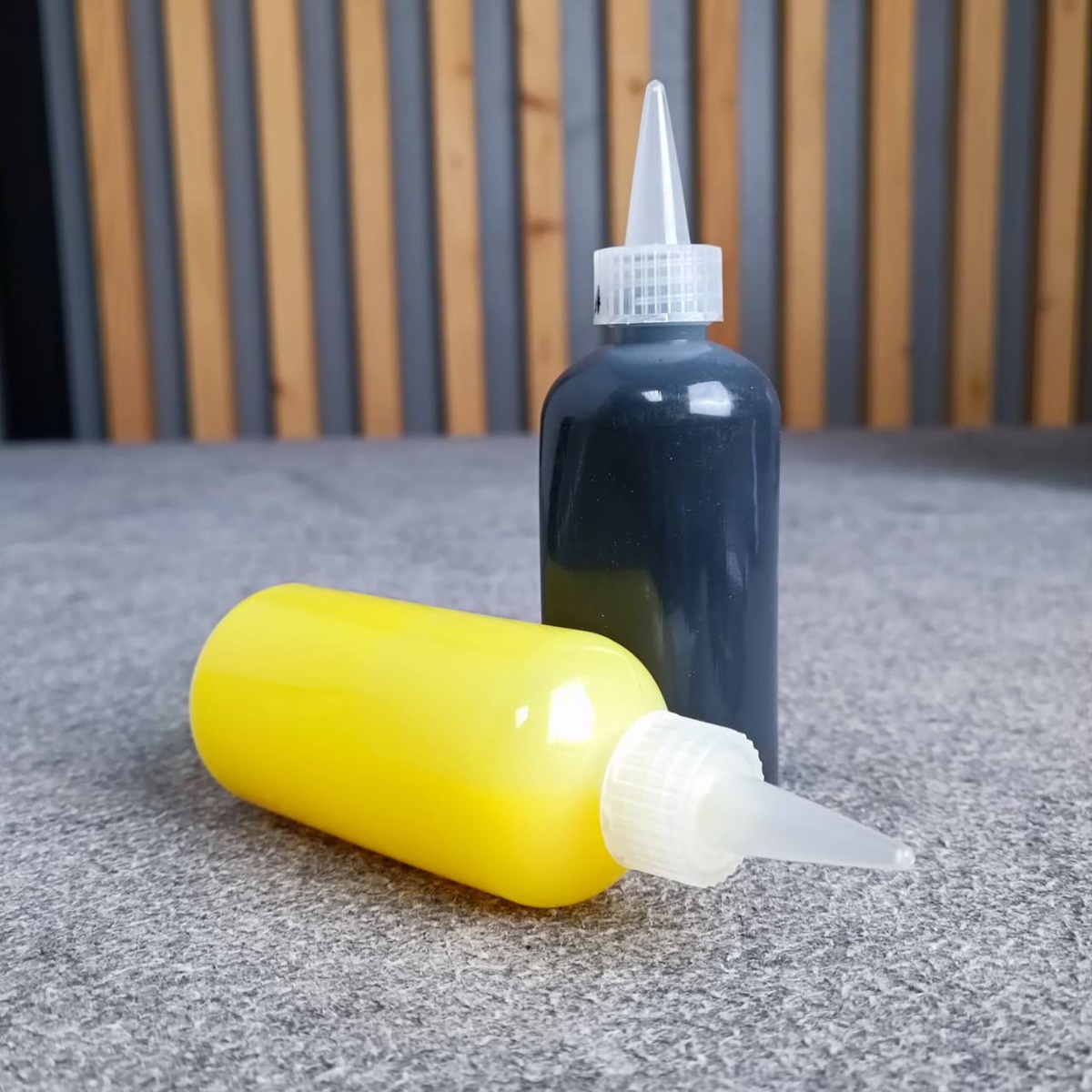 สีเหลือง+ดำ กาวคอวอยซ์ ทนความร้อนสูง a+b ติดคอวอยล์ เหลือง+ดำ กาวซ่อมลำโพง อัตราส่วน1:1 เอไอ-ไพศาล