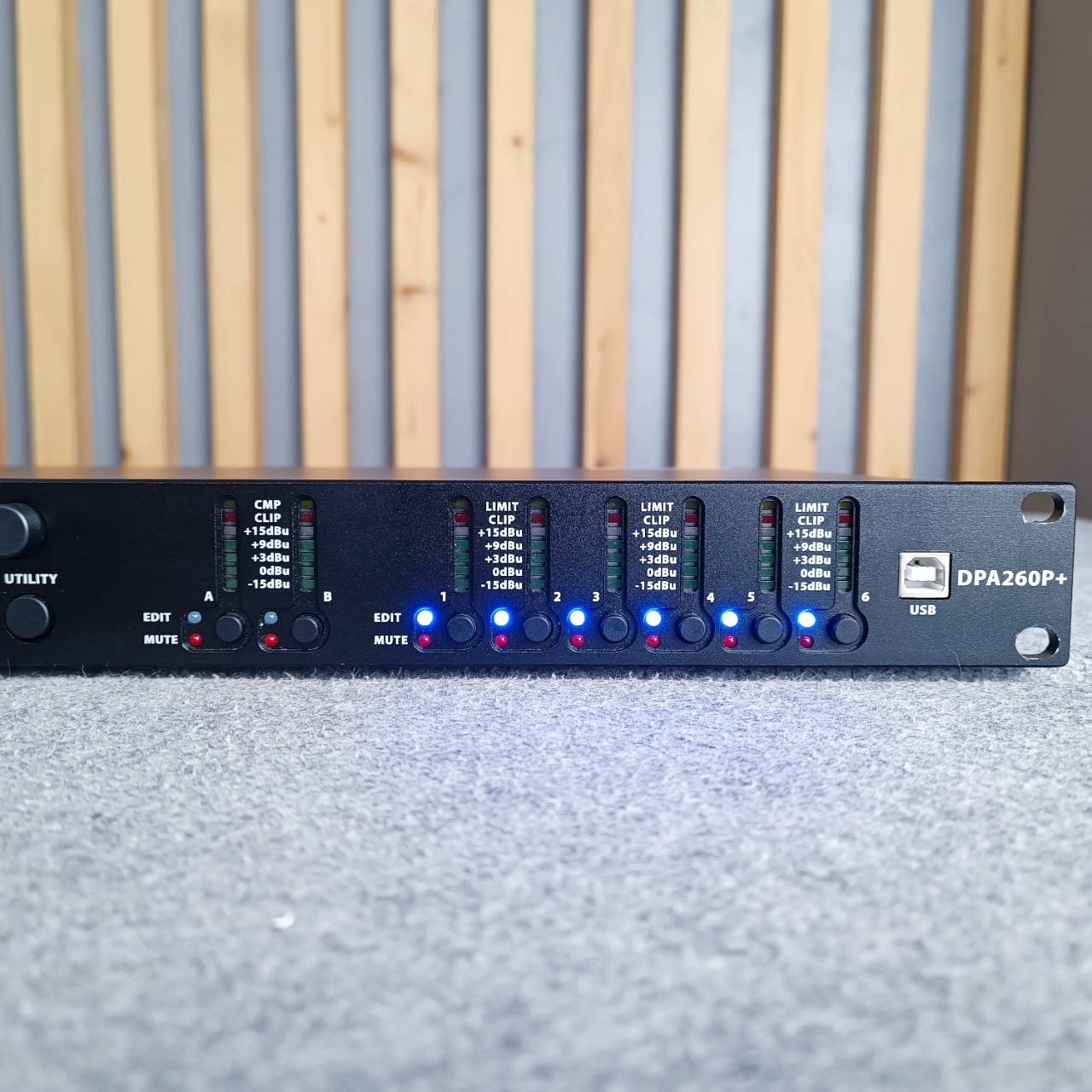 สินค้าเป็นรอย จากการโชว์สินค้า MARANI DPA260P+ loudspeaker processor รุ่นใหม่ ครอสดิจิตอล DriveRack ครอสโอเวอร์ P+ DPA 260 เอไอ-ไพศาล