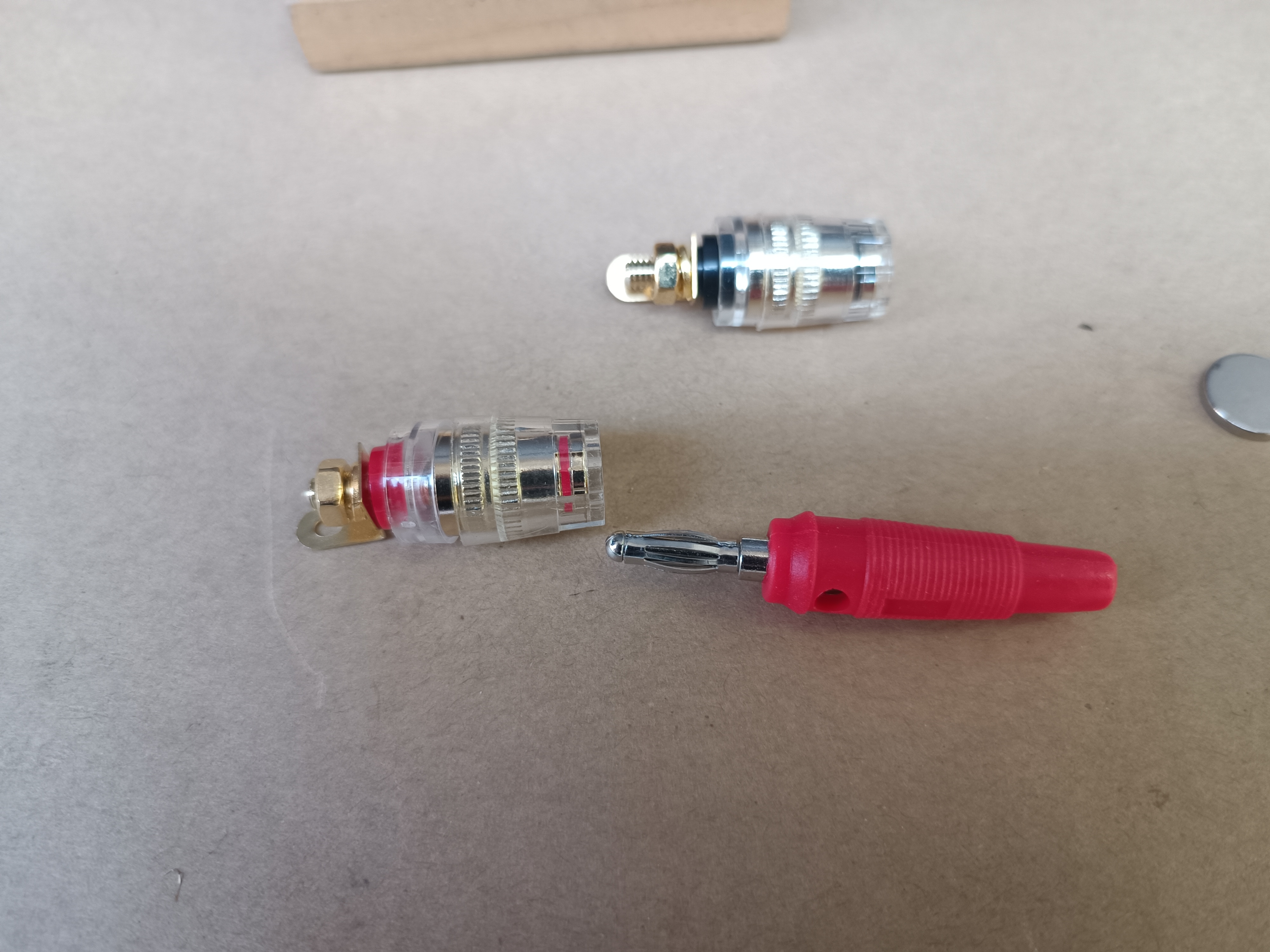 ขั้วต่อสายลำโพง ไบดิ่งโพส ต่อสายแบต หัวต่อบานานาปลั๊ก Banana Plug หัวต่อเครื่องเสียง ขนาด M4*33 แกนกลางเป็นทองแดง ราคาต่อ 1คู่