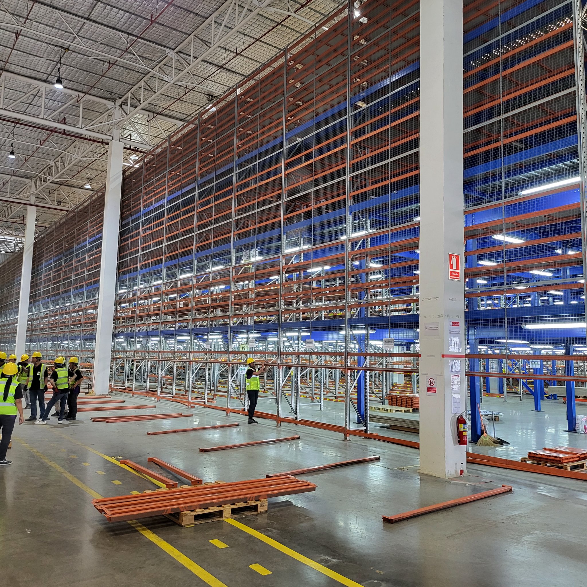 สินค้ามาใหม่ ขนาด 125x250 cm สูง 2m-10m ปูพื้นด้วยวีว่าบอร์ด 20mm รับน้ำหนักได้ชั้นละ 1000 kg