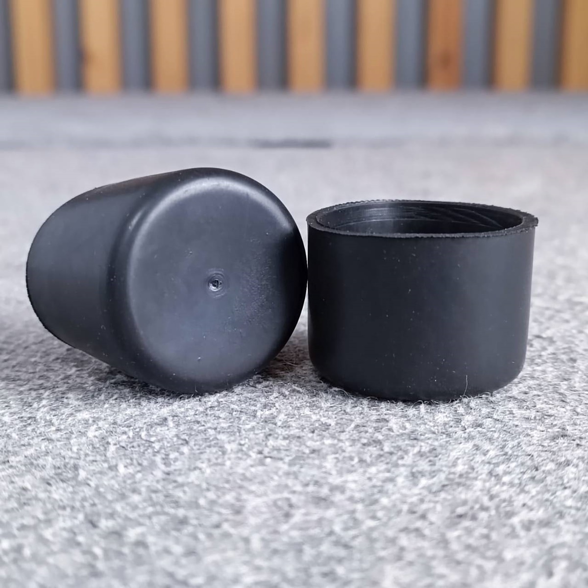 1อัน ยางรอง ขาตั้งลำโพง TADA SPS-502B สินค้าอาจแตกต่างจากรูป ยางรองขาตั้งลำโพง ลูกยางขาตั้งลำโพง ยางรอง ยางรองสีดำ เอไอ-ไพศาล