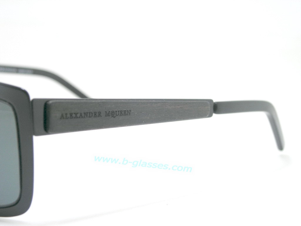 S แว่นกันแดด Alexander McQueen แบรนด์นี้หายากสุดๆค่ะ ของแท้100%และถูกสุดๆ ส่งตรงจากUS.ค่ะ