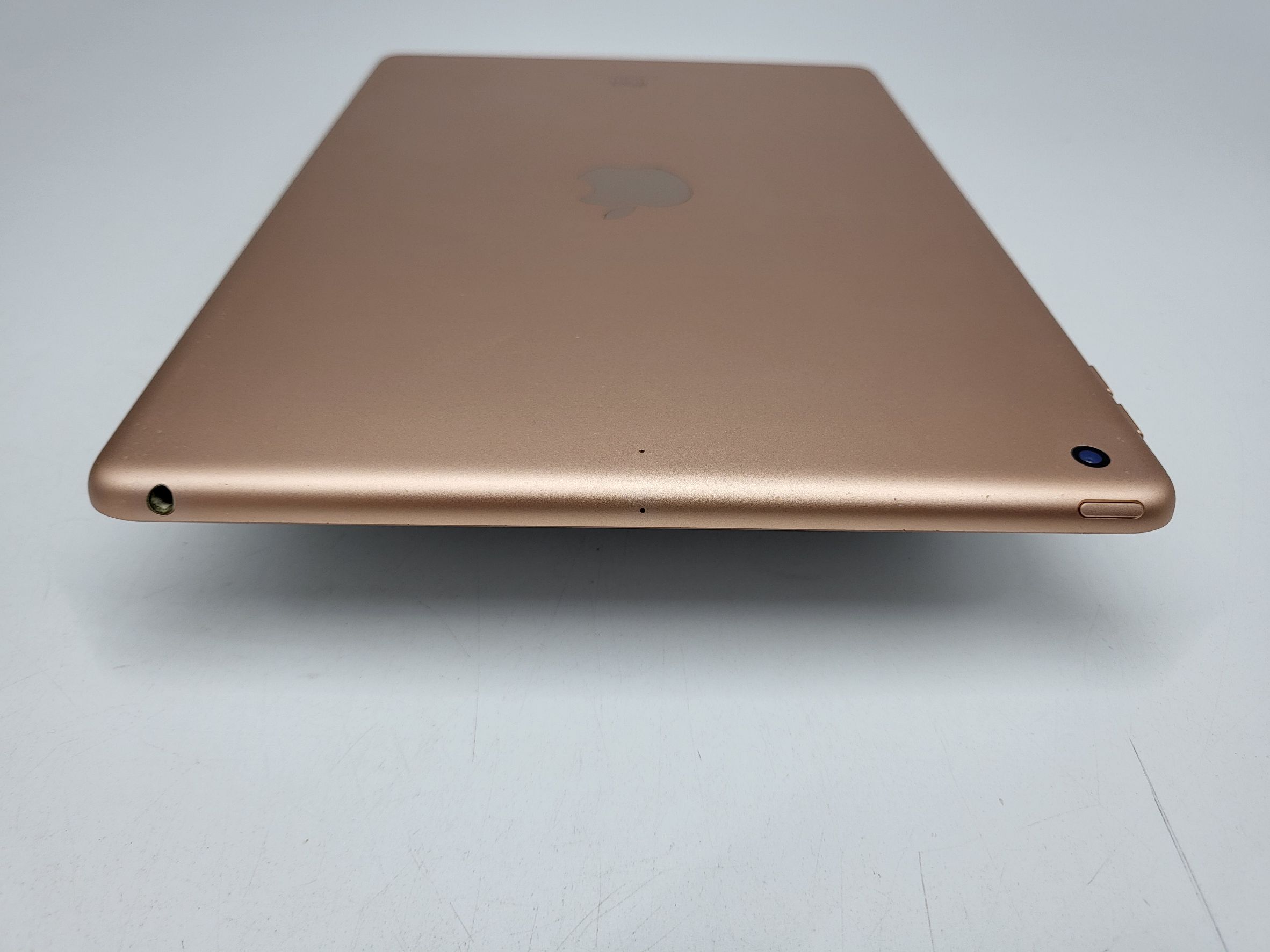 iPad (7th generation) 128GB Wi-Fi Gold สภาพดี ราคาสุดคุ้ม