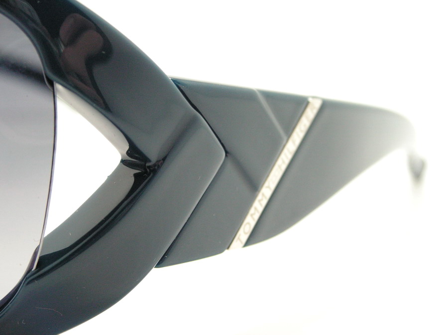 แว่นกันแดด Tommy Hilfiger สวยเก๋สุดๆค่ะ ของแท้100%และถูกสุดๆ ส่งตรงจากUS.ค่ะ